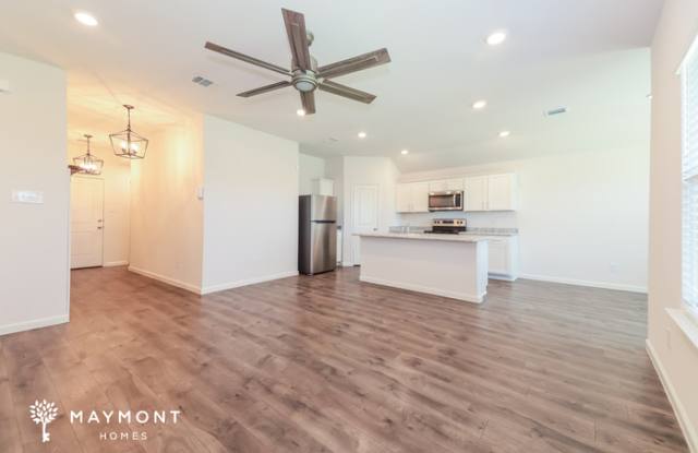 801 Darlington Oak Ave