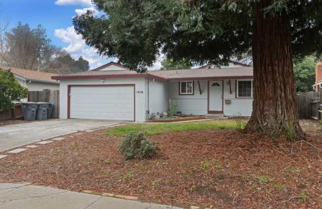 Move In NOW! Beautiful Davis Home Near UC Davis | Bright Open Layout + Private Backyard