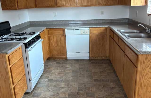 3BED/2BA HOME IN GRIDLEY
