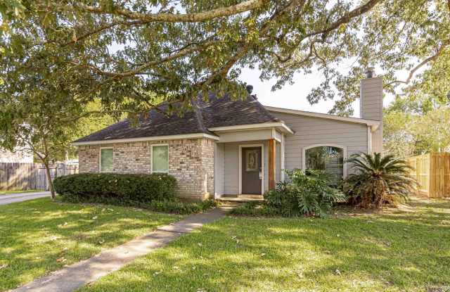 13333 PARWOOD AVE - 13333 Parwood Avenue, East Baton Rouge County, LA 70816