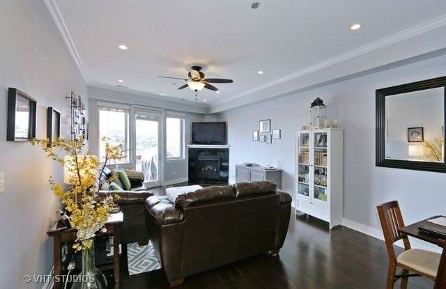 4950 N Western Avenue