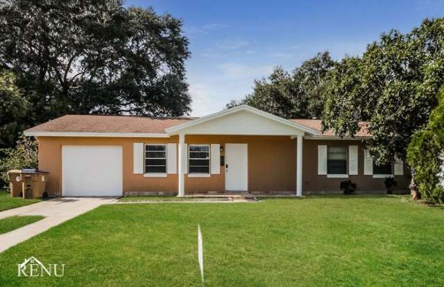 140 Guaymas Drive - 140 Guaymas Drive, Buenaventura Lakes, FL 34743