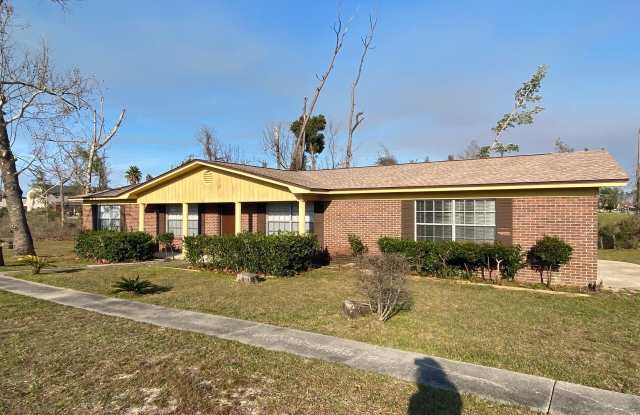 233 S Jan Drive - 233 South Jan Drive, Callaway, FL 32404