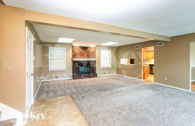 2607 Northeast 69th Terrace