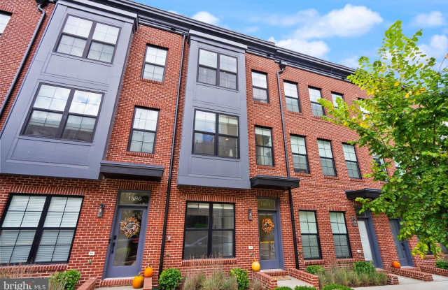 Photo of 1884 MICHAEL FARADAY Drive