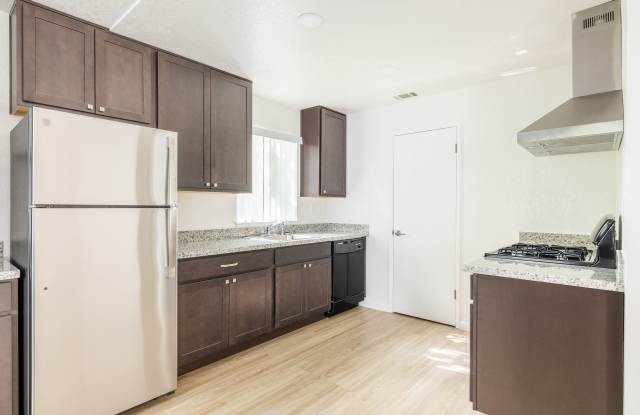 Manteca Golf and Tennis Villas