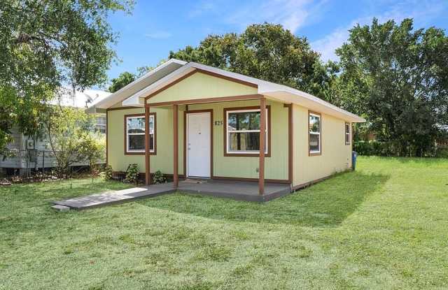 Photo of 825 Booker Avenue