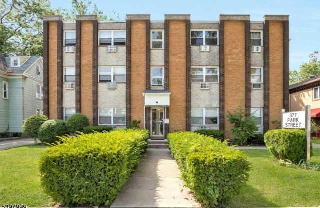 Photo of 377 Park St