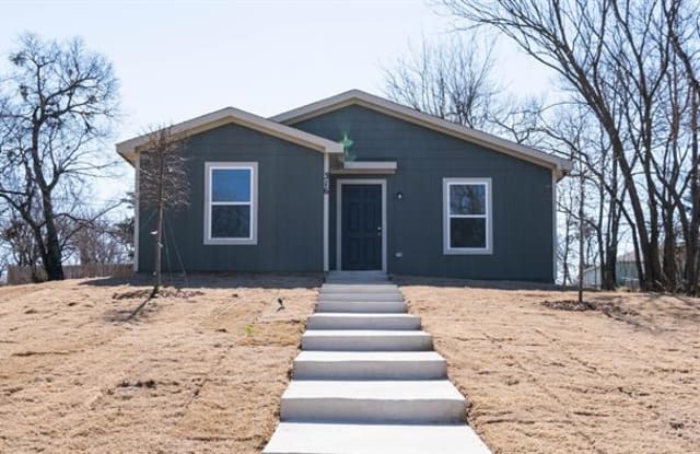 316 W walker Street - 316 West Walker Street, Denison, TX 75020