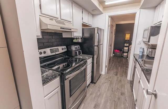 Photo of 808 Cocheco Ct