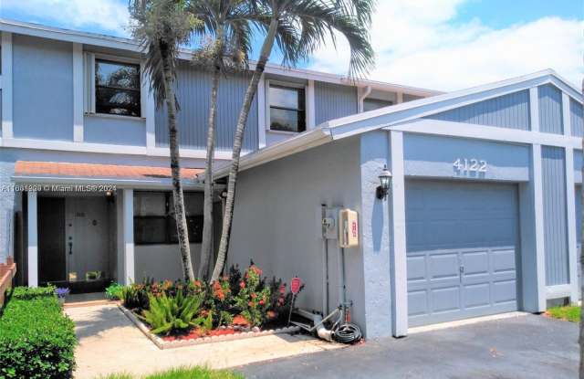 4122 NW 79th Ave