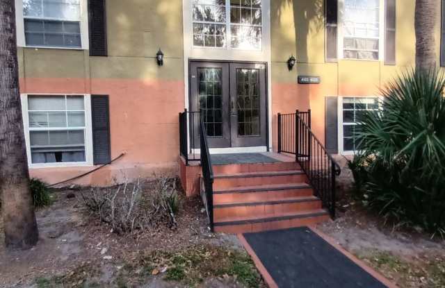 2 Bedroom, 2 Bathroom Condo For Rent at 4189 Versailles Drive Orlando FL 32808