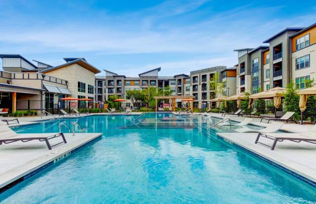 OXLY Apartments