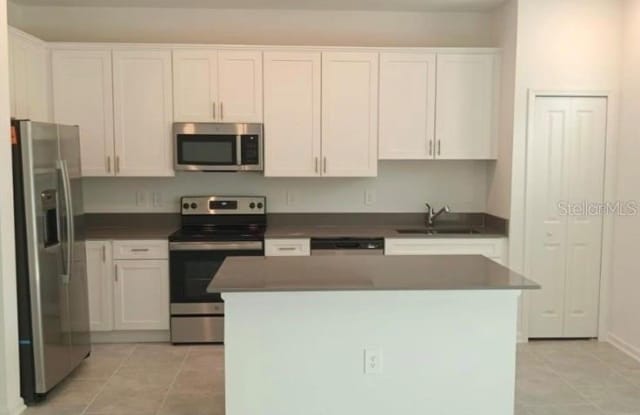 7436 STONE CREEK TRAIL