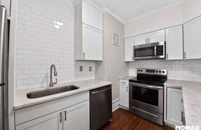 Charming 2BR Condo in Charlotte