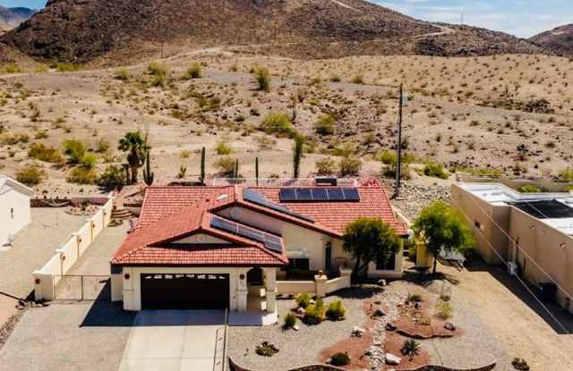 Summer short term furnished rental - Available May 1st. through October 31st. 2024 (3-month min)