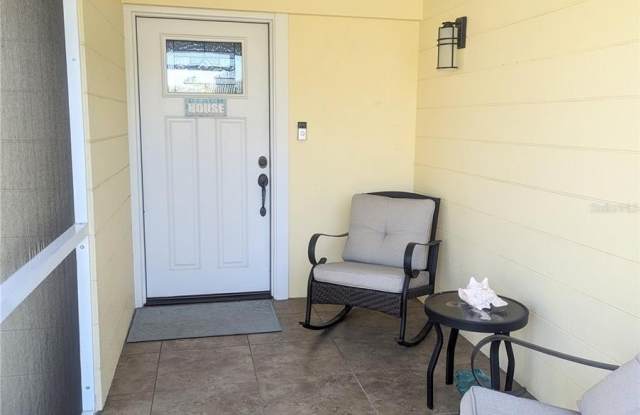 3070 GULF GATE DRIVE