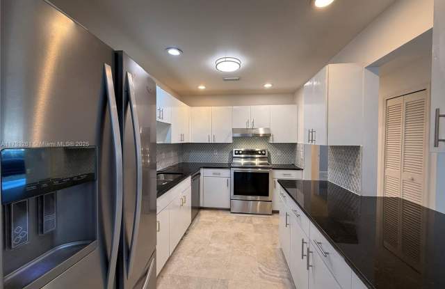 520 NE 48th Street 520, Boca Raton, FL 33431