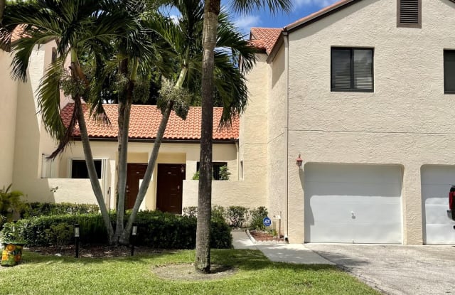 4 Via De Casas Sur - 4 Vía De Casas Sur, Boynton Beach, FL 33426