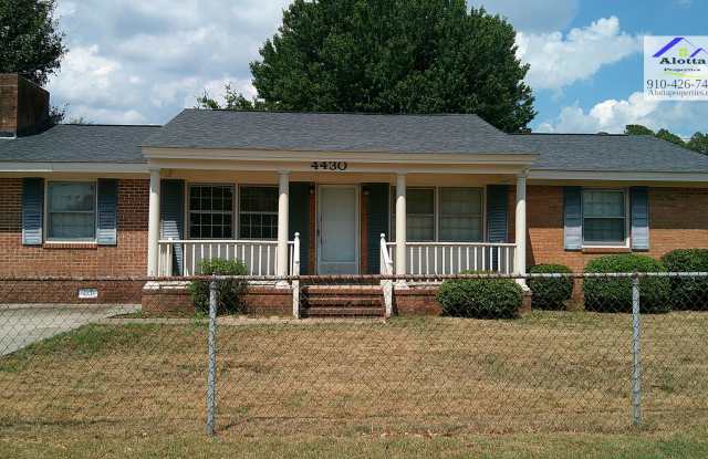 4430 Wellington
