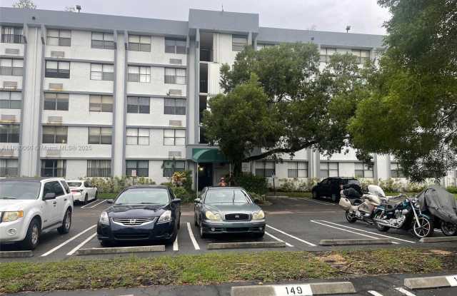 Photo of 2401 Riverside Dr