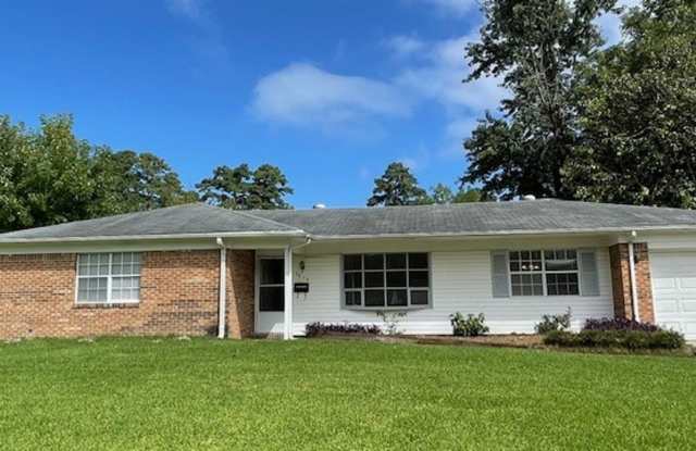 Photo of Newly Renovated 4 bedroom 2 bath Ranch Home