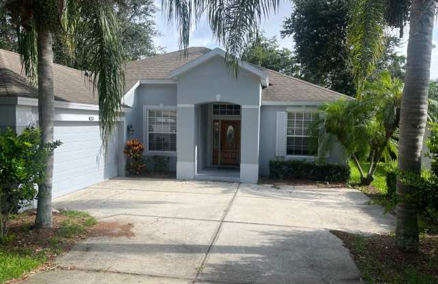 1673 Scrub Jay Rd, Nice 4/2 in Maudehelen with 2 car garage.