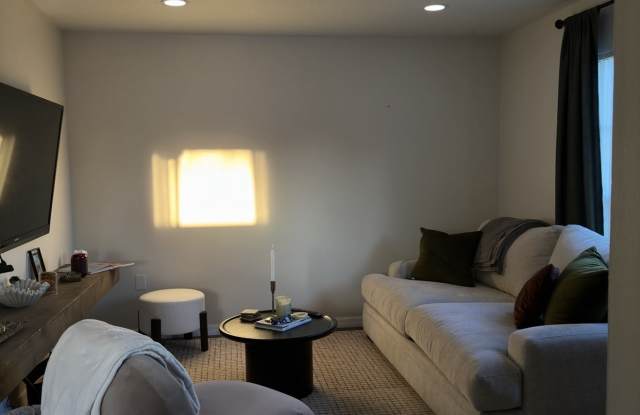 219 Dorchester Square