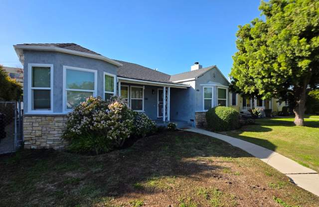 North Hollywood 2+2 extra storage, upgrades + backyard!