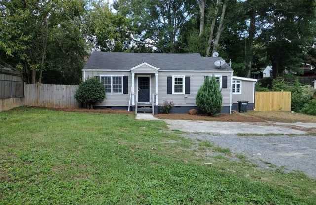 Photo of 131 Garrison Road SE