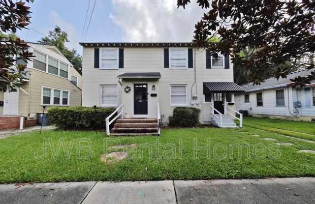 Photo of 1385 Ingleside Ave