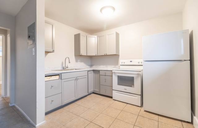 8751 East 14th Avenue