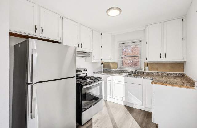 Beautiful 2 Bedroom 1 Bathroom house in Kansas City!