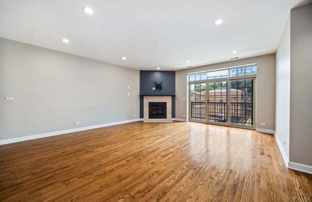 4968 N Milwaukee Ave