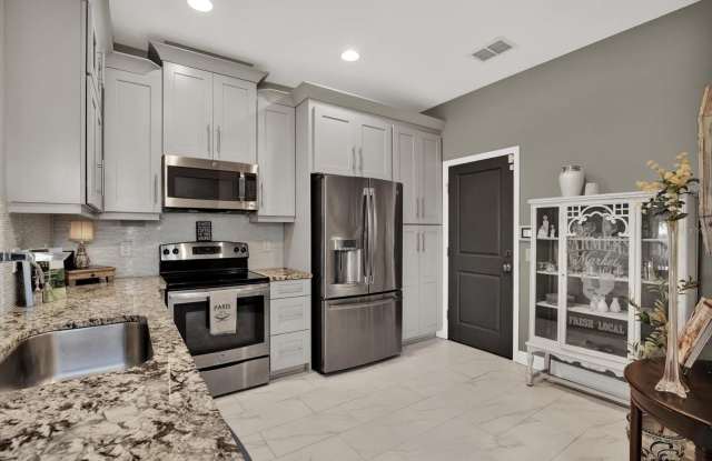 1656 NATURE VIEW DRIVE