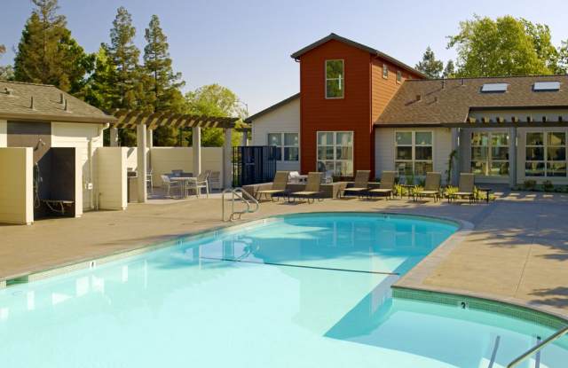 Photo of Eaves Fremont