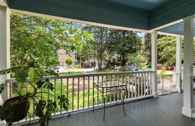 1323 La France Street NE unit: 2