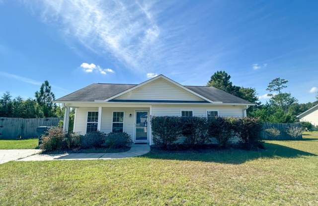 Photo of Welcome to this charming 3 bedroom 2 bathroom home in Leland