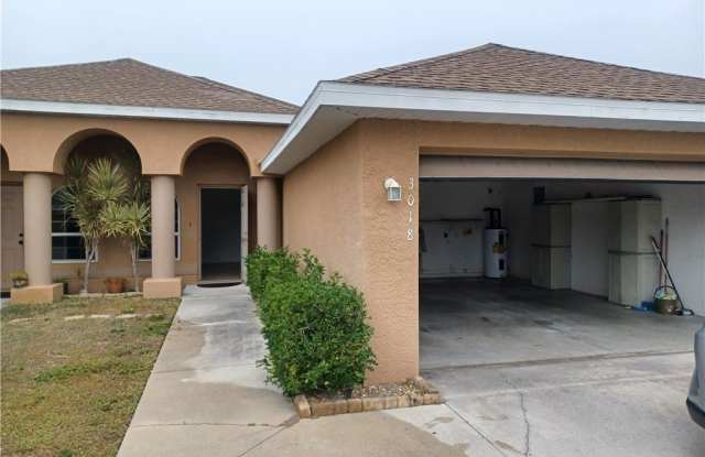 3020 SE Santa Barbara Place