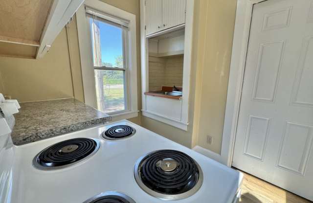 1460 Morrow Street - 2