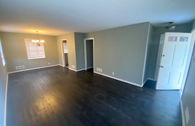 October Special!! Reduced Rent! Move In special- First Months Rent Free! Terms Apply! Call Today~