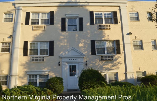 2305 Farrington Avenue, Unit 203 - 2305 Farrington Ave, Huntington, VA 22303