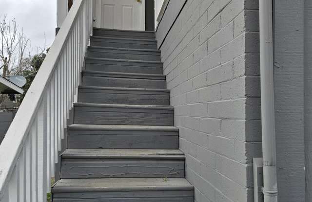 13955LakeshoreDriveUnit3.Is4Lease.com