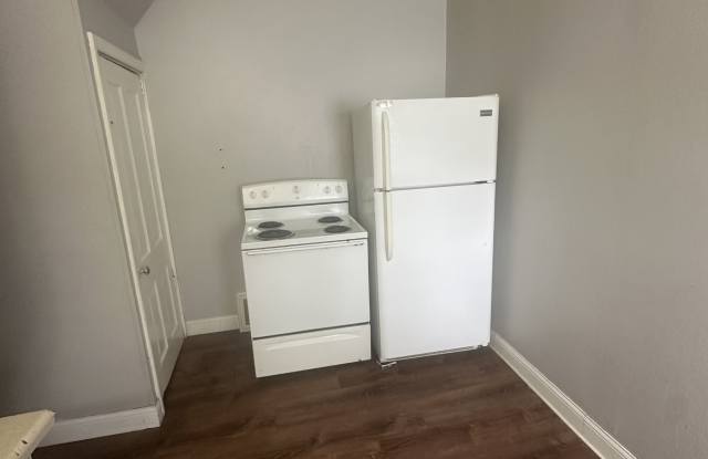 620-622 West 6th Street - 620