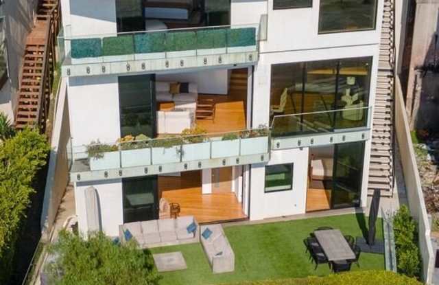 17816 Porto Marina Way