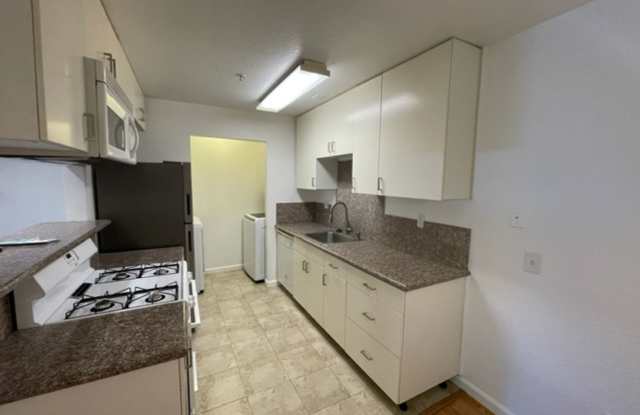 2 Bed/2 Bath Downstairs Unit Available Soon!