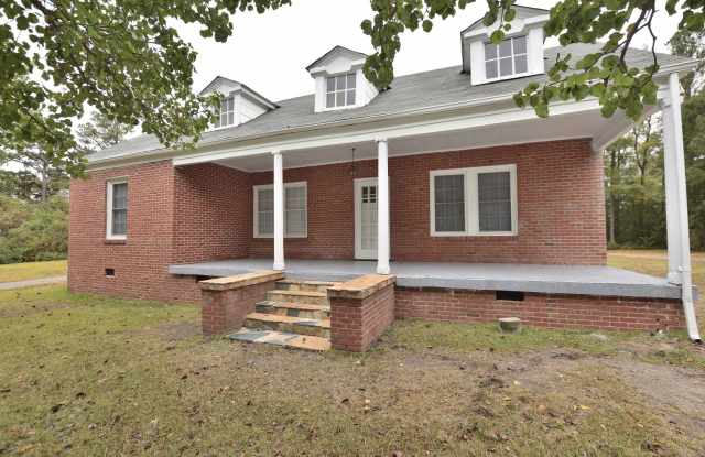 Photo of 1760 Country Club Road