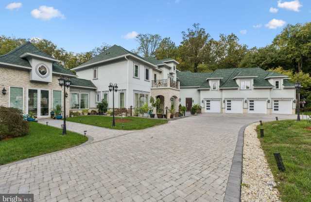 855 DOLLEY MADISON Boulevard