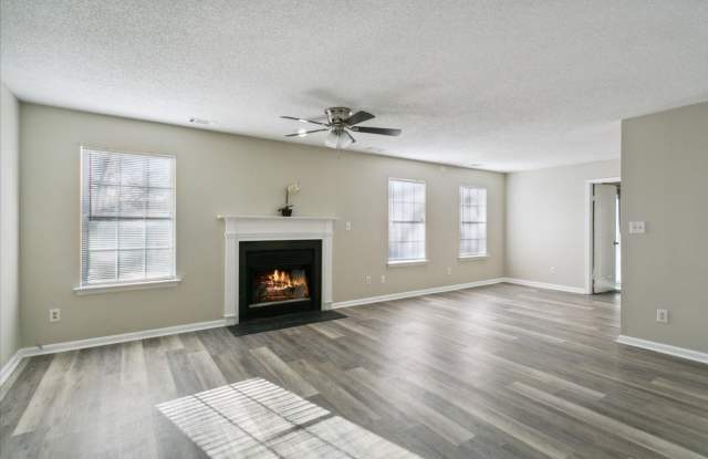 Photo of Updated 2 Bedroom 2 Bath Condo Near Fort Eustis and Williamsburg