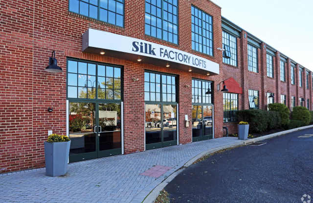 Silk Factory Lofts